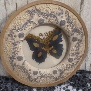 Handmade pressed floral art in Shabby Chic Black Round Frame